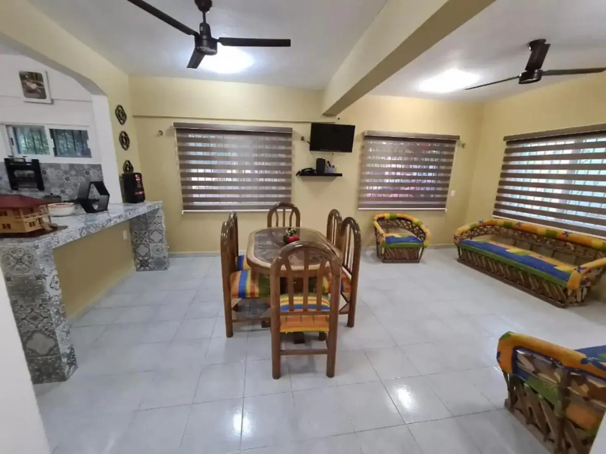 Casa Paloma Cerca De Centro Comercial Y Airport Chetumal Messico