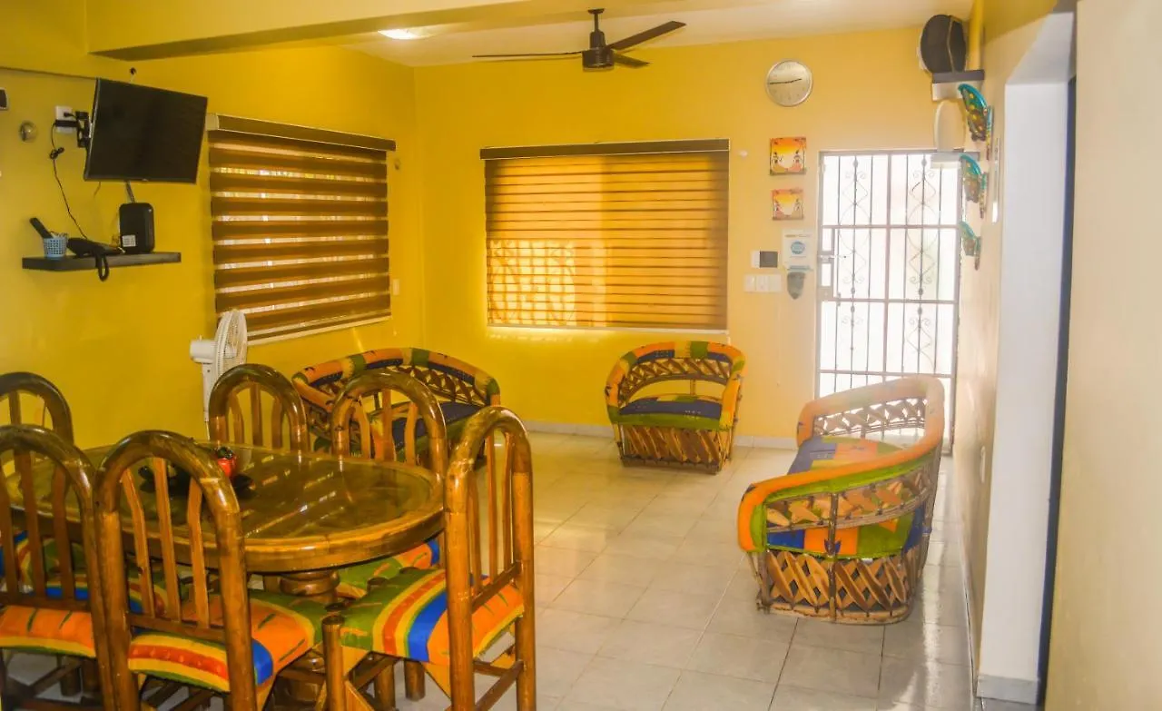 Casa Paloma Cerca De Centro Comercial Y Airport Chetumal