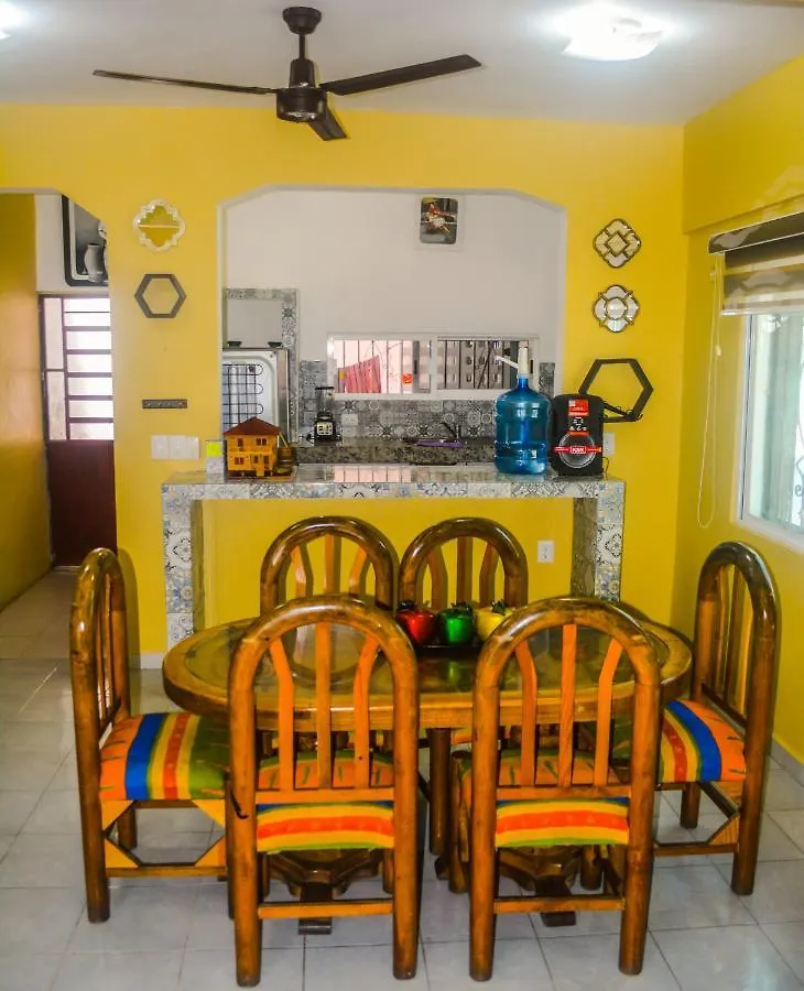 Casa Paloma Cerca De Centro Comercial Y Airport Chetumal