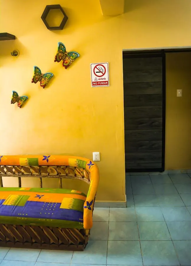 Casa Paloma Cerca De Centro Comercial Y Airport Chetumal Appartamento